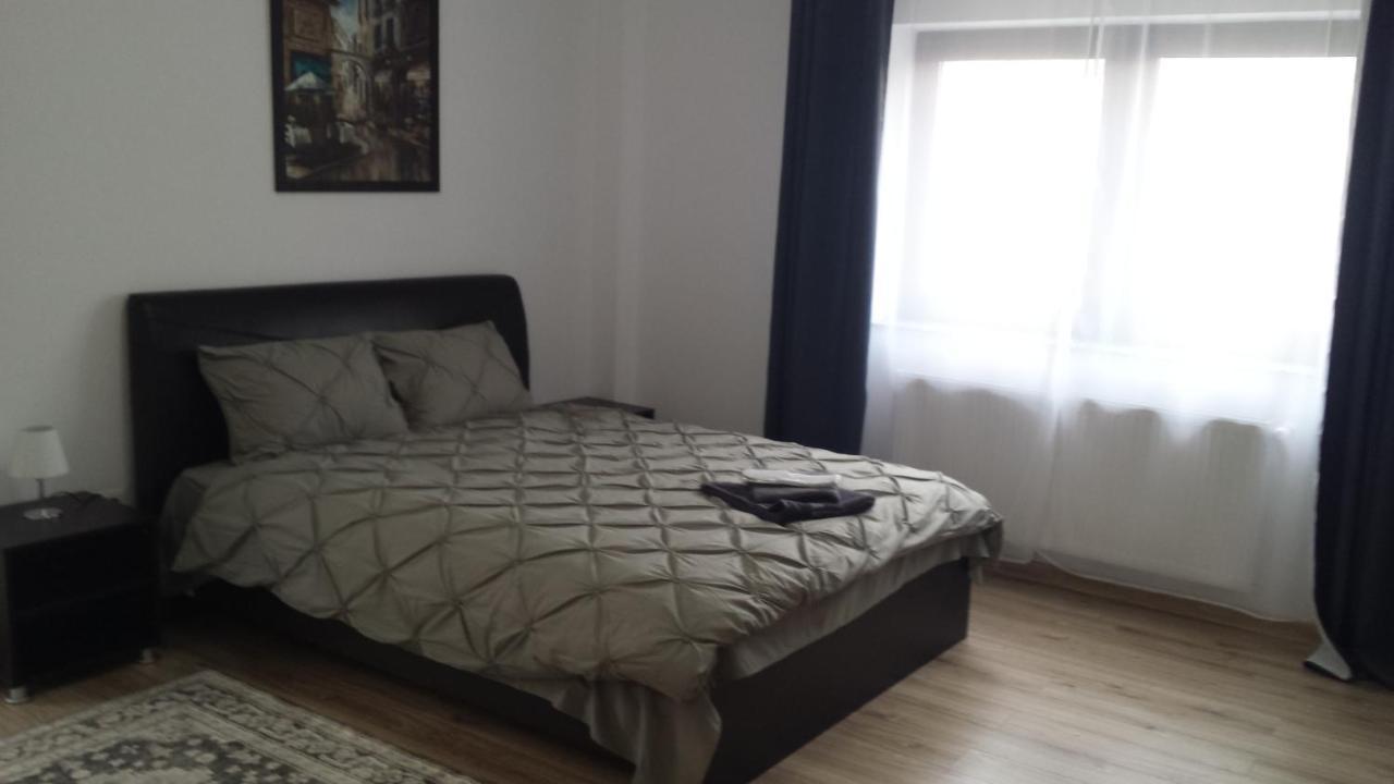 Апартаменты Apartament Mario Рэдэуци Экстерьер фото