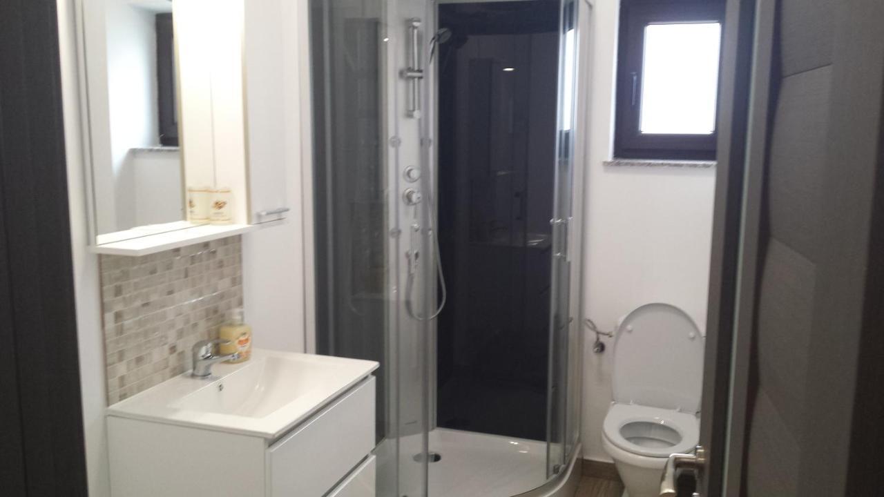 Апартаменты Apartament Mario Рэдэуци Экстерьер фото